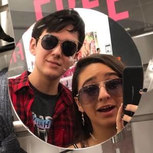 Meet your Posher, Zach